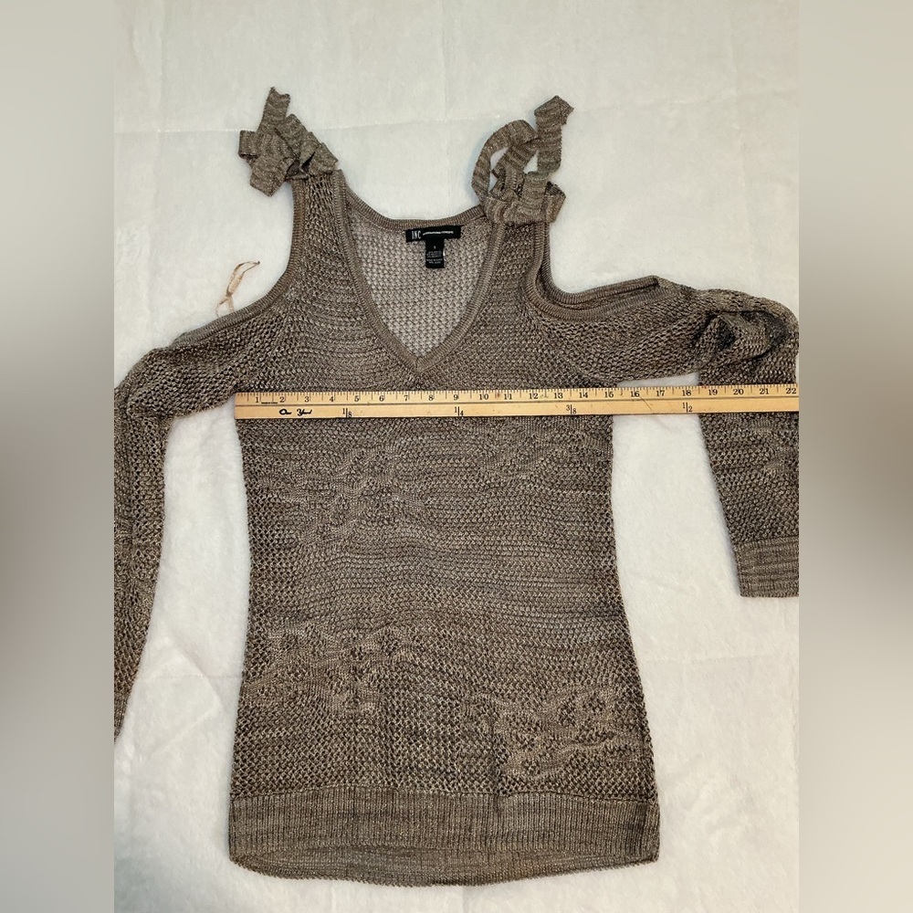 Brown and gold Knit cut out shoulders Sweater top - Picture 8 of 8